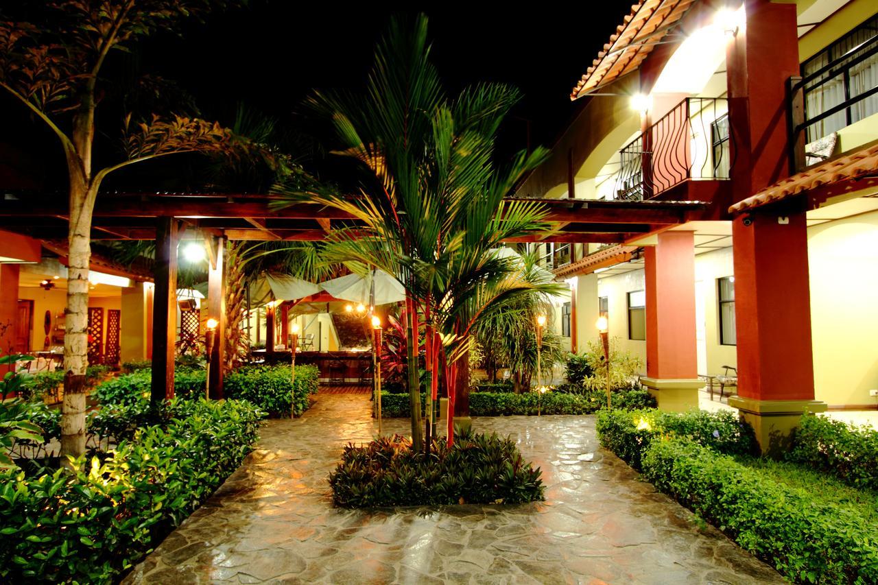 Hotel Iguana Verde Orotina Exterior photo